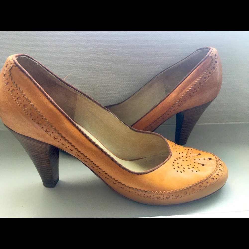 Paul Smith rare pumps.  Made in Italy leather